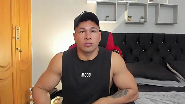 tyler hank01 online show from April 10, 10:47 pm