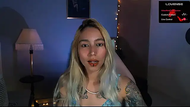 Saucy Jenn online show from February 1, 2:05 am