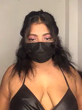  Cute ariana  online show from January 31, 7:11 pm