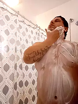 Snapshot of JGRisk chatting on January 12, 1:05 pm JGRisk online show from January 12, 1:05 pm