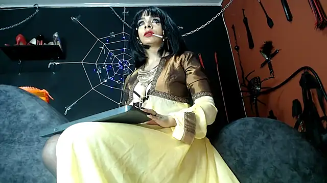 Snapshot of amy-mistress chatting on October 30, 10:21 pm amy-mistress online show from October 30, 10:21 pm
