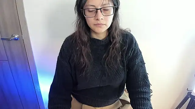 Snapshot of Kyomi_chang chatting on July 9, 12:42 pm Kyomi chang online show from July 9, 12:42 pm