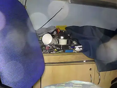 Snapshot of SkaterHun chatting on September 14, 5:56 pm SkaterHun online show from September 14, 5:56 pm