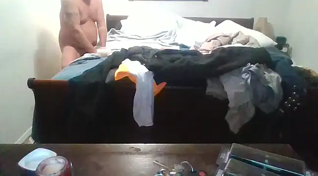 Snapshot of twotonetommyme chatting on January 12, 6:49 am twotonetommyme online show from January 12, 6:49 am