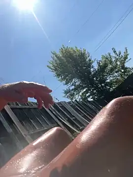 Snapshot of twotonetommyme chatting on September 9, 6:29 pm twotonetommyme online show from September 9, 6:29 pm