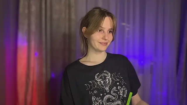 Chanel Gill online show from February 12, 6:40 pm