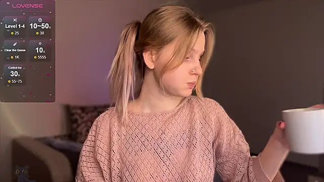 Chanel Gill online show from February 15, 7:39 pm