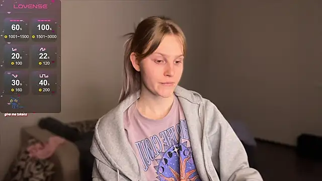 Chanel Gill online show from March 1, 12:39 am