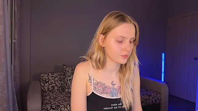 Chanel Gill online show from March 14, 2:53 am