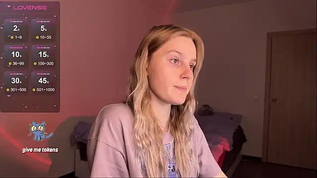 Chanel Gill online show from March 23, 5:10 am