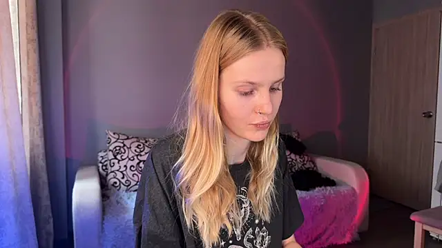 Chanel Gill online show from September 20, 5:30 am