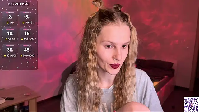 Chanel Gill online show from September 28, 6:24 pm