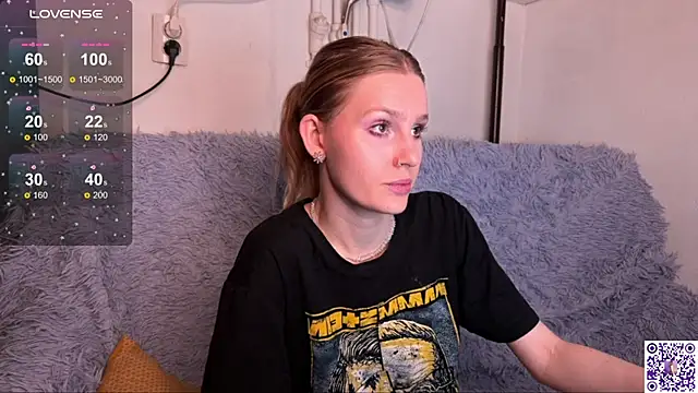 Chanel Gill online show from October 23, 11:03 pm