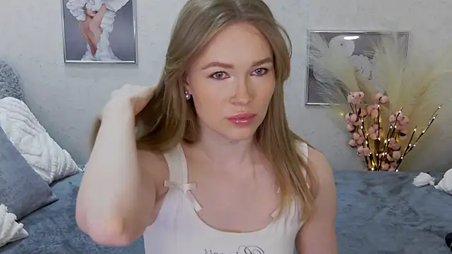 Snapshot of Veronika_Mitchel chatting on February 18, 5:31 pm Veronika Mitchel online show from February 18, 5:31 pm