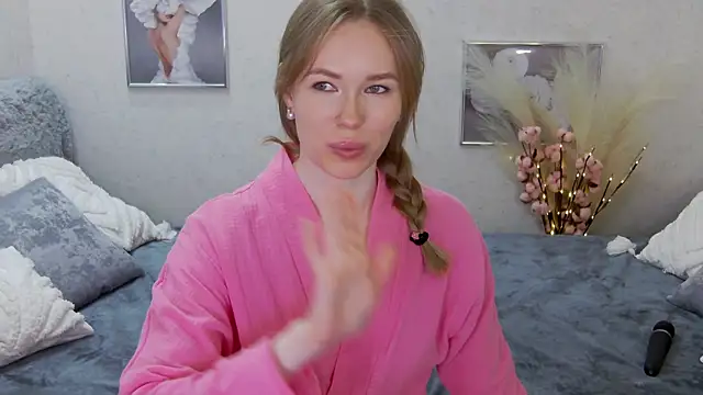 Snapshot of Veronika_Mitchel chatting on February 20, 5:51 pm Veronika Mitchel online show from February 20, 5:51 pm