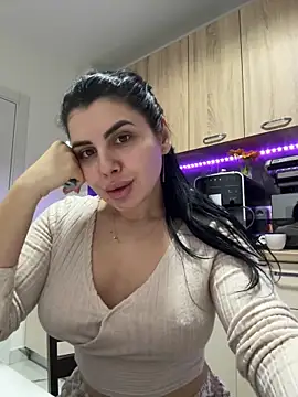 Snapshot of Scarlett-Dream chatting on February 12, 5:13 am Scarlett-Dream online show from February 12, 5:13 am