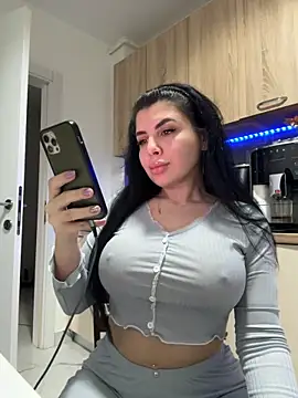 Snapshot of Scarlett-Dream chatting on February 23, 7:39 am Scarlett-Dream online show from February 23, 7:39 am