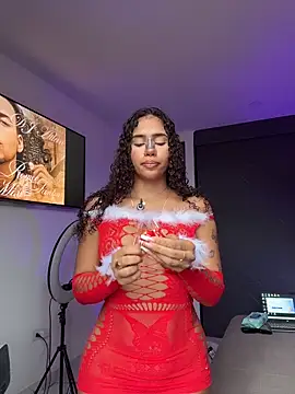 Snapshot of stormyy_ chatting on December 1, 8:14 pm stormyy online show from December 1, 8:14 pm