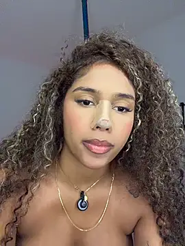 Snapshot of stormyy_ chatting on February 5, 1:10 am stormyy online show from February 5, 1:10 am