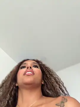 Snapshot of stormyy_ chatting on March 2, 10:38 pm stormyy online show from March 2, 10:38 pm