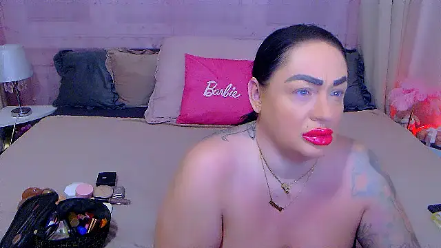 BustyVicky online show from October 18, 9:15 pm