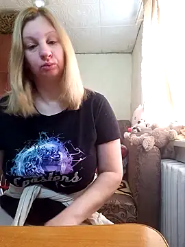 BustyBlond online show from April 11, 4:17 am