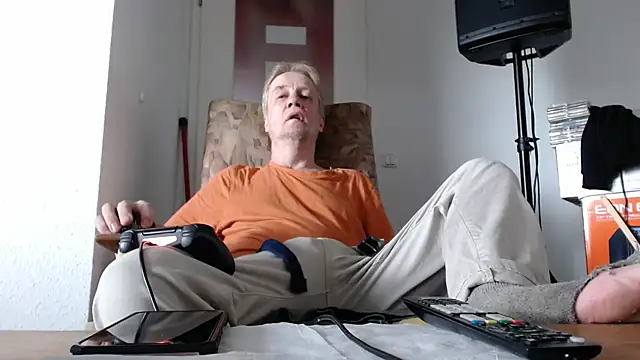 Snapshot of Cordt27 chatting on June 3, 4:34 pm Cordt27 online show from June 3, 4:34 pm