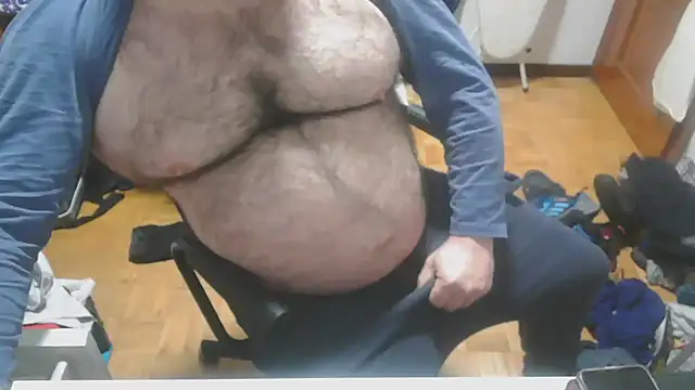 mikeyhotbear online show from January 10, 6:20 am