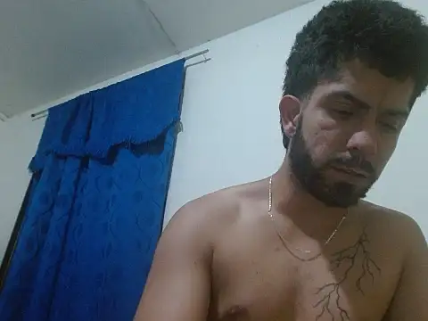 Snapshot of curvsex chatting on March 25, 12:00 pm curvsex online show from March 25, 12:00 pm