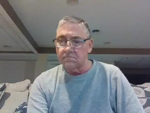 Snapshot of takeitall101 chatting on January 1, 10:32 am takeitall101 online show from January 1, 10:32 am