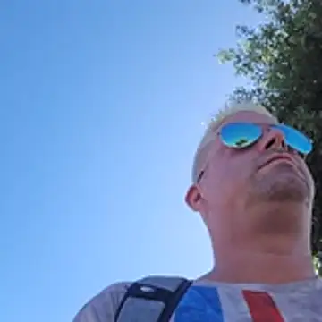 Trucker Hunter online show from January 9, 12:30 pm