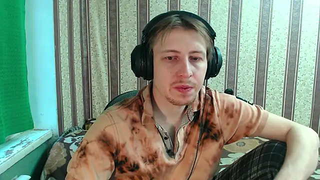 darienlarge online show from November 27, 10:39 am