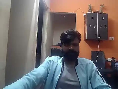 Snapshot of Indiaguy4u chatting on December 4, 2:04 pm Indiaguy4u online show from December 4, 2:04 pm