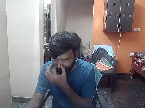 Snapshot of Indiaguy4u chatting on December 6, 4:28 pm Indiaguy4u online show from December 6, 4:28 pm