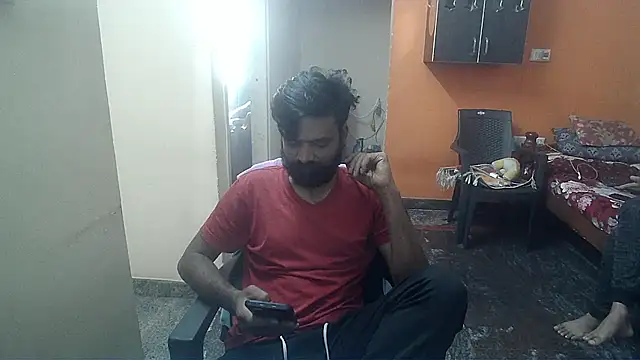 Snapshot of Indiaguy4u chatting on December 15, 7:02 am Indiaguy4u online show from December 15, 7:02 am