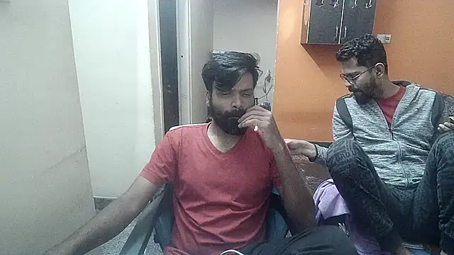 Snapshot of Indiaguy4u chatting on December 15, 2:16 pm Indiaguy4u online show from December 15, 2:16 pm