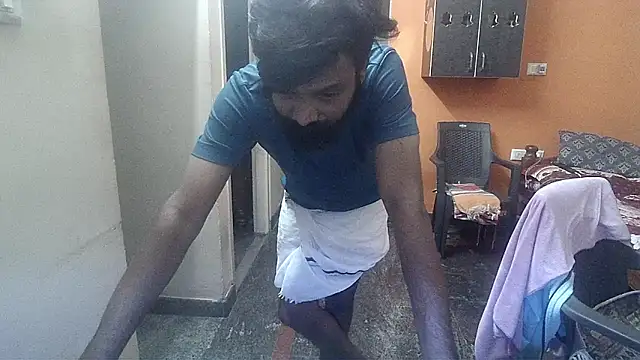 Snapshot of Indiaguy4u chatting on December 22, 1:55 pm Indiaguy4u online show from December 22, 1:55 pm