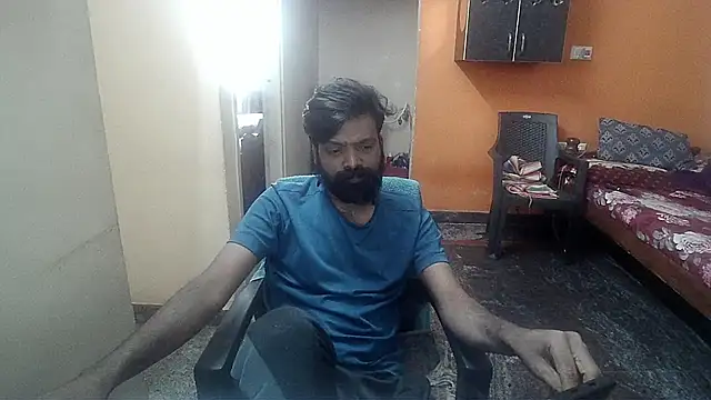 Snapshot of Indiaguy4u chatting on December 31, 8:04 am Indiaguy4u online show from December 31, 8:04 am