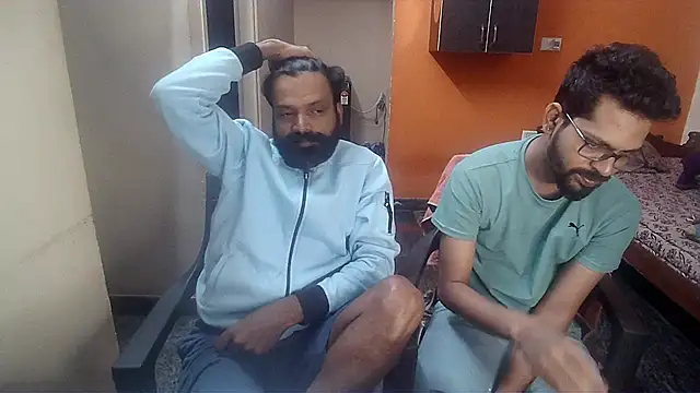 Snapshot of Indiaguy4u chatting on January 3, 2:40 pm Indiaguy4u online show from January 3, 2:40 pm