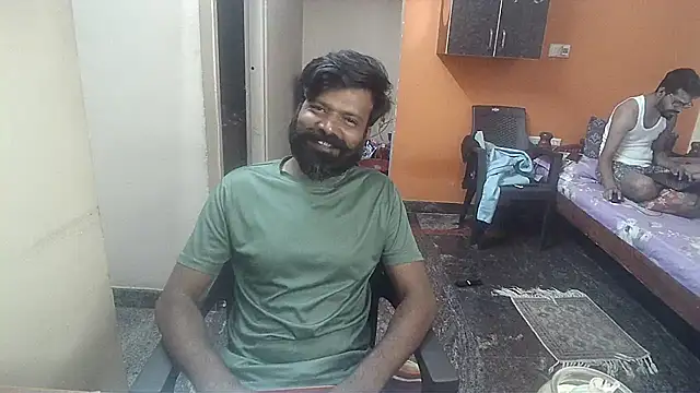 Snapshot of Indiaguy4u chatting on January 8, 5:05 pm Indiaguy4u online show from January 8, 5:05 pm