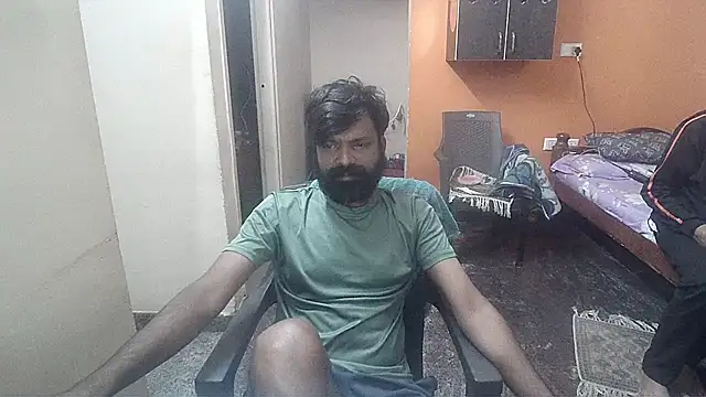 Snapshot of Indiaguy4u chatting on January 17, 1:35 pm Indiaguy4u online show from January 17, 1:35 pm