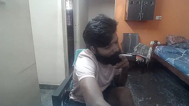 Snapshot of Indiaguy4u chatting on January 22, 3:09 am Indiaguy4u online show from January 22, 3:09 am