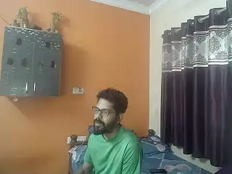 Snapshot of Indiaguy4u chatting on February 1, 7:57 am Indiaguy4u online show from February 1, 7:57 am