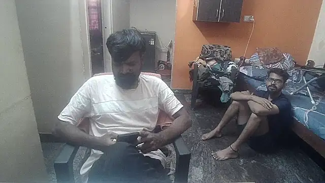 Snapshot of Indiaguy4u chatting on February 21, 12:06 pm Indiaguy4u online show from February 21, 12:06 pm