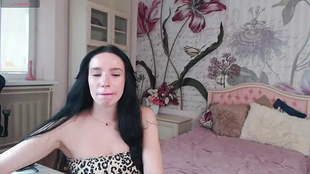 AliciaBow online show from October 8, 12:03 pm