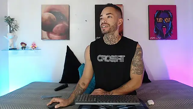 Snapshot of SophieFoxx17 chatting on January 17, 12:10 pm SophieFoxx17 online show from January 17, 12:10 pm