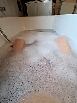 toeloverlive online show from October 22, 8:47 am