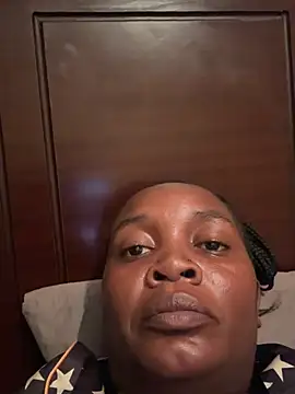 Snapshot of Realdiva02 chatting on June 14, 7:16 pm Realdiva02 online show from June 14, 7:16 pm