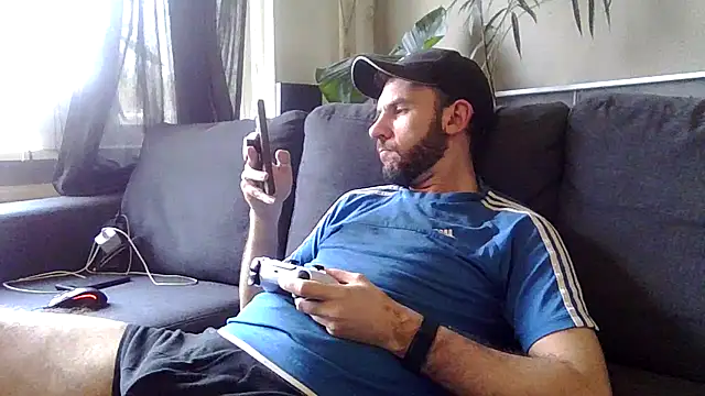 Snapshot of MckyD1cky chatting on January 31, 2:07 pm MckyD1cky online show from January 31, 2:07 pm