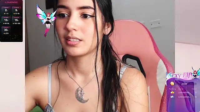 Snapshot of Danae_999 chatting on February 7, 11:34 pm Danae 999 online show from February 7, 11:34 pm